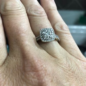 Diamond engagement ring